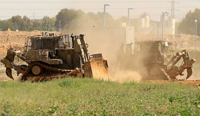 Les forces d’occupation envahissent et ravagent des terres à l’est de Gaza