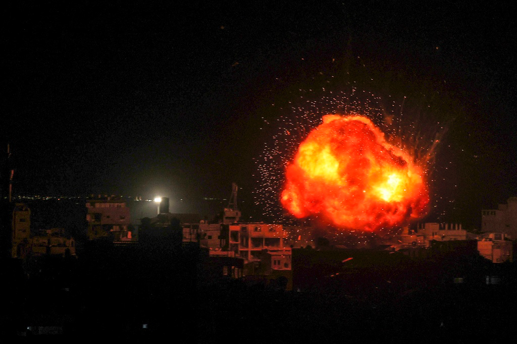 Deux martyrs dans un bombardement de l'occupation sur Deir al-Balah