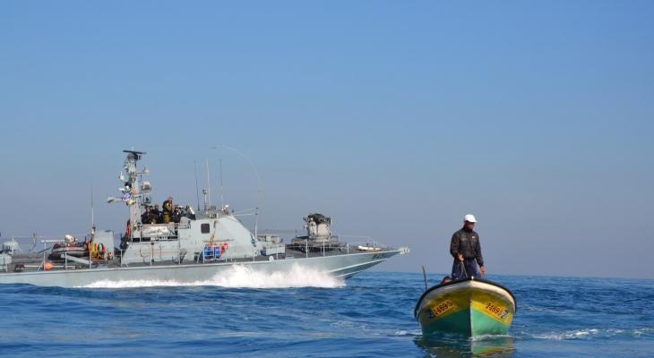 Des pêcheurs palestiniens attaqués par la marine israélienne, contraints de retourner à terre