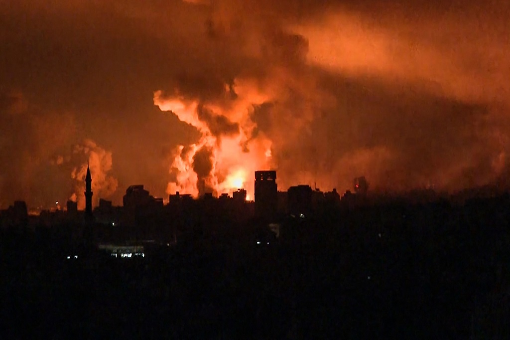 Bombardements violents et incessants sur la bande de Gaza