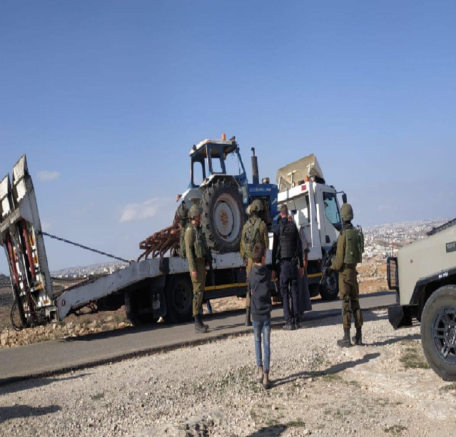 L'occupation saisit un tracteur à Masafer Yatta