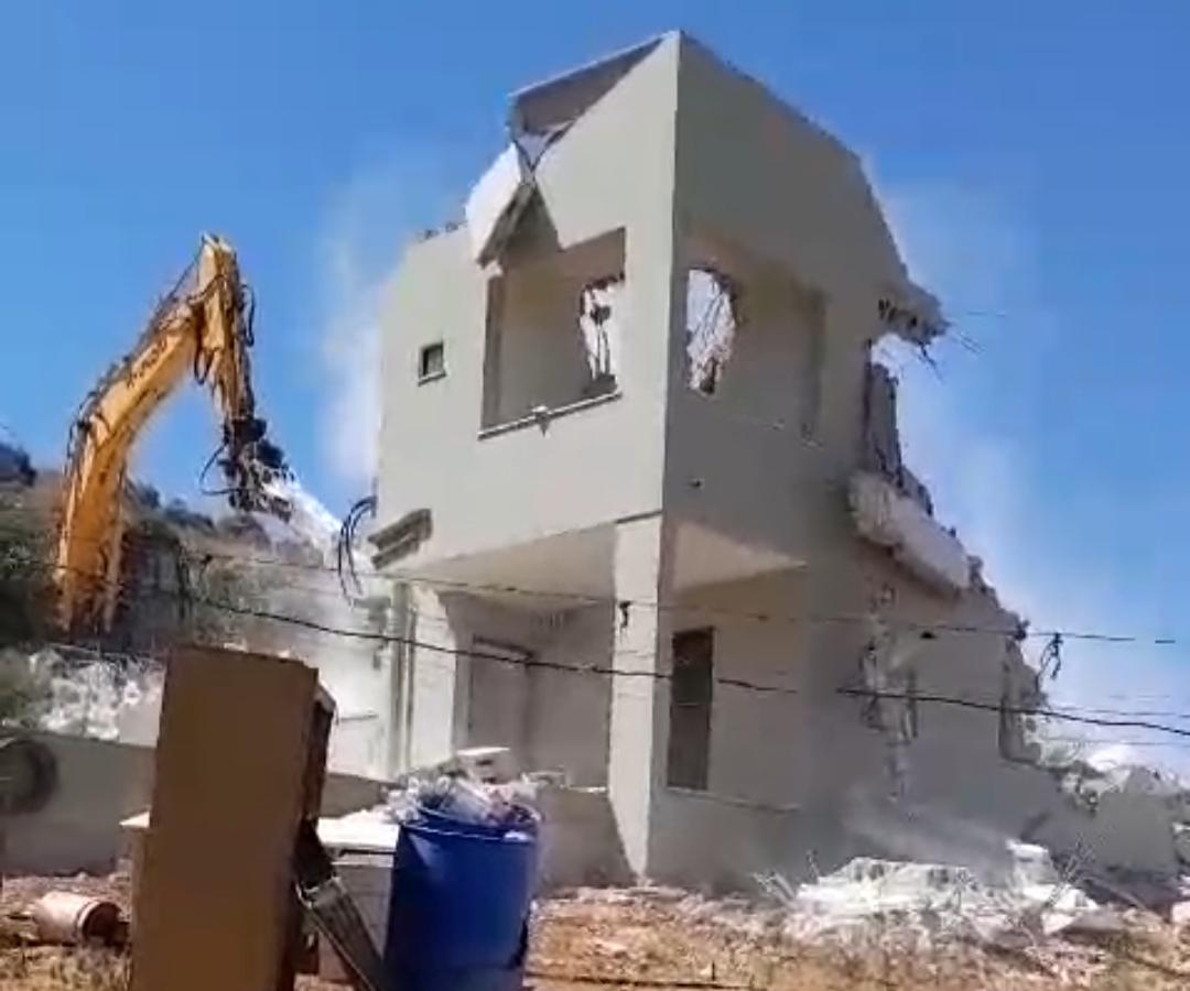 Les forces d’occupation détruisent une maison à Jénine et des structures à Jérusalem