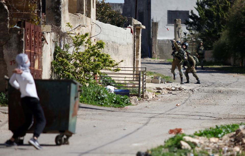 L’occupation envahit la maison d’Oday Tamimi à Silwan
