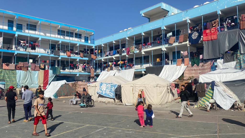 Plus de 415 000 Gazaouis déplacés ont trouvé refuge dans des écoles de l'ONU, selon l'UNRWA