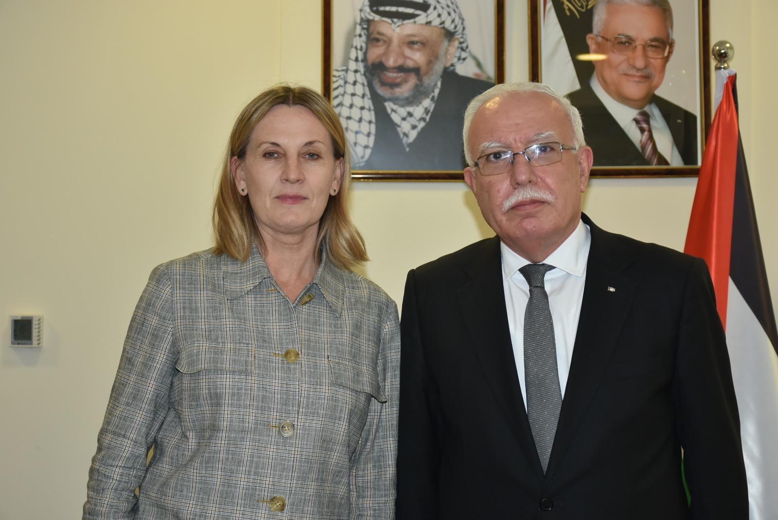 Al-Maliki informe l'envoyé norvégien du processus de paix au Moyen-Orient sur les derniers développements