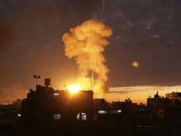 Les avions et l'artillerie de l’occupation frappent des sites de Gaza