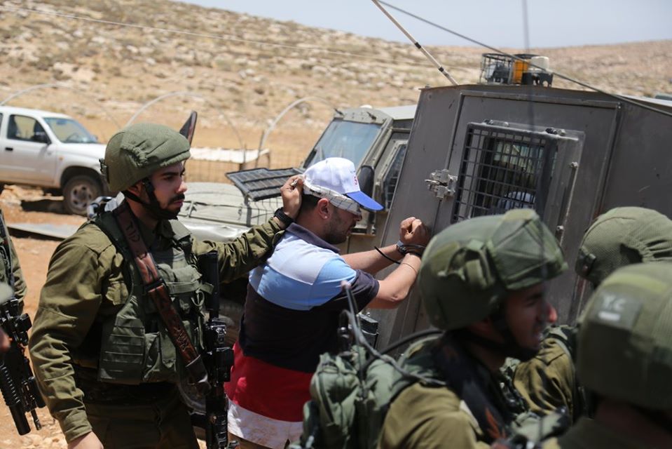 Les forces d’occupation capturent sept Palestiniens en Cisjordanie