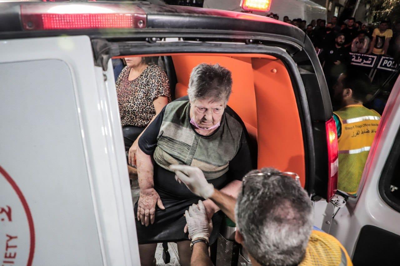 Gaza : Une dame et une fillette tuées et des dizaines de blessés lors de bombardement israélien d’une église
